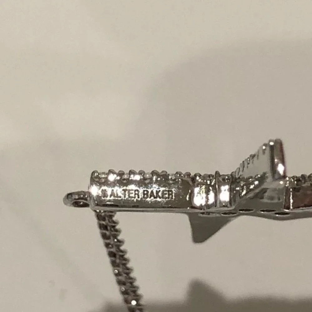 Walter Baker Crystal Heartbeat Necklace New - Picture 6 of 14